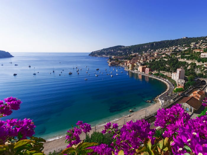 Sailing holidays in the French Riviera