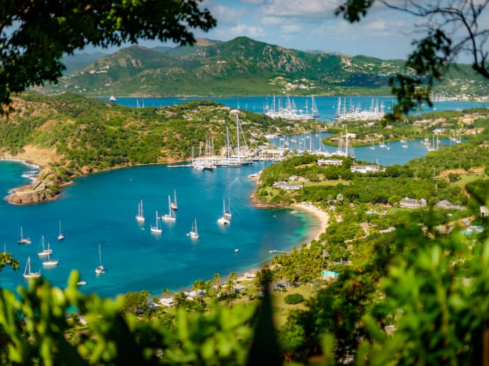 Sailing holidays in Antigua